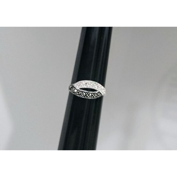 Holsted Midnight Ice 925 Sterling Silver CZ Black & White Stones Bypass Ring 6.5 - Picture 8 of 16